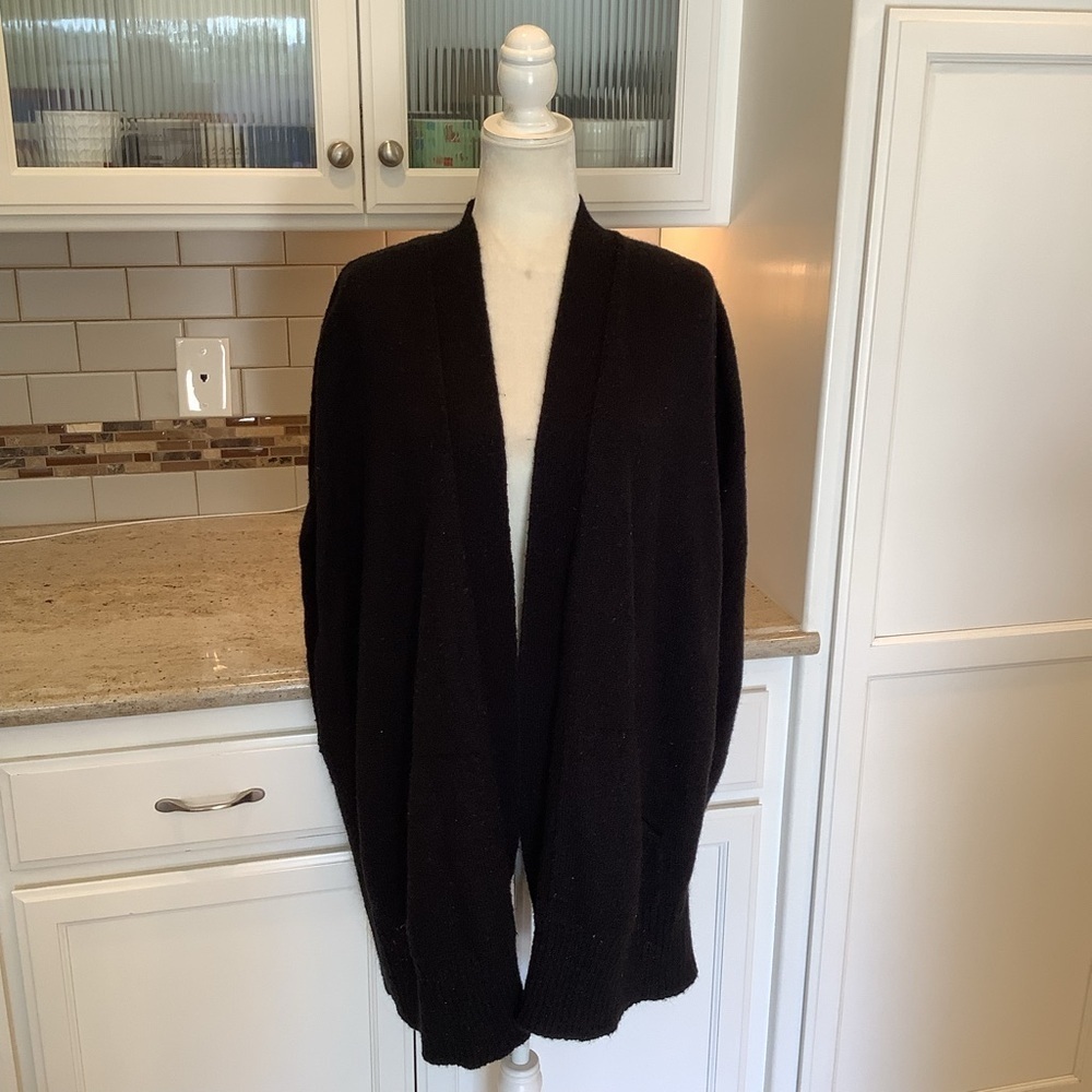 Banana Republic Black Sleeveless Sweater Wool Blend Size Medium Size M/L